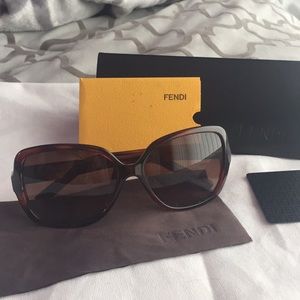 Oversized AUTHENTIC FENDI sunglasses